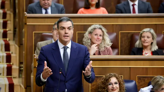 epa11906445 Spanish Prime Minister Pedro Sanchez speaks during the weekly government's question time session at the Lower House of Parliament in Madrid, Spain, 19 February 2025. EPA/ZIPI ARAGON