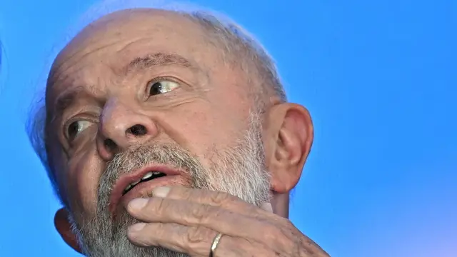 epa11891228 Brazilian President Luiz Inacio Lula da Silva participates in an investment ceremony in the defense industry sector at the Palacio do Planalto, in Brasilia, Brazil, 12 February 2025. The Brazilian government announced a public and private investment package of almost 20 billion US dollars to strengthen the country's growing defense industry. EPA/ANDRE BORGES