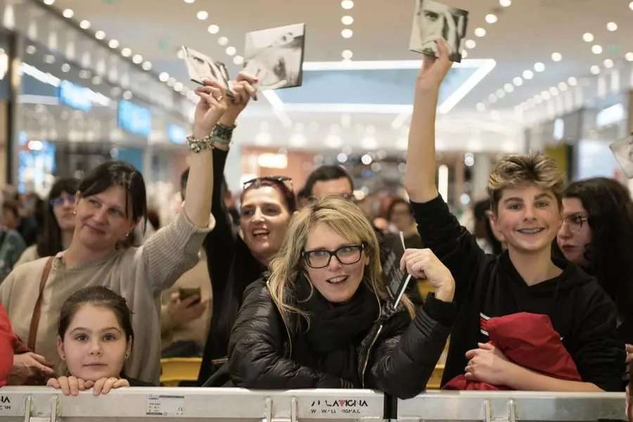 L'instore di Francesco Gabbani a Elnòs