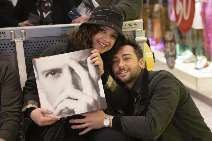 L'instore di Francesco Gabbani a Elnòs