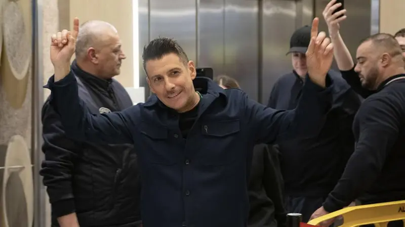 L'instore di Francesco Gabbani a Elnòs