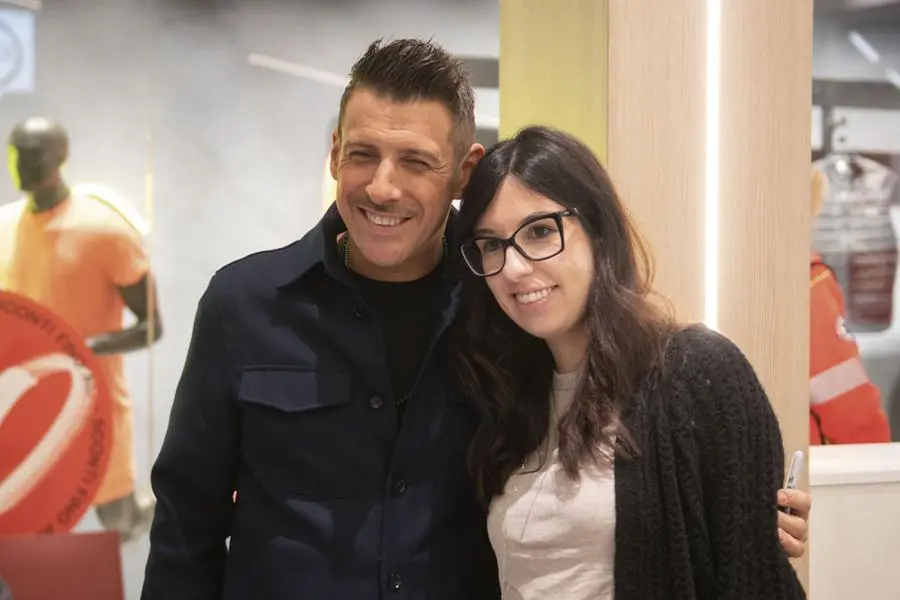 L'instore di Francesco Gabbani a Elnòs