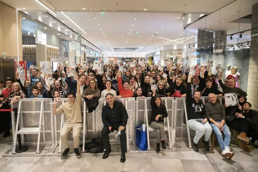 L'instore di Francesco Gabbani a Elnòs