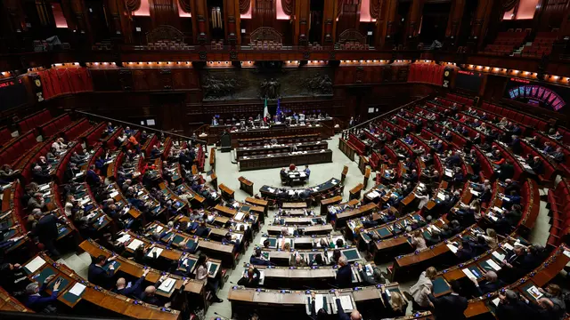 Il «Milleproroghe» è un esempio del disprezzo delle maggioranze di ogni colore per il Parlamento - Foto Ansa © www.giornaledibrescia.it