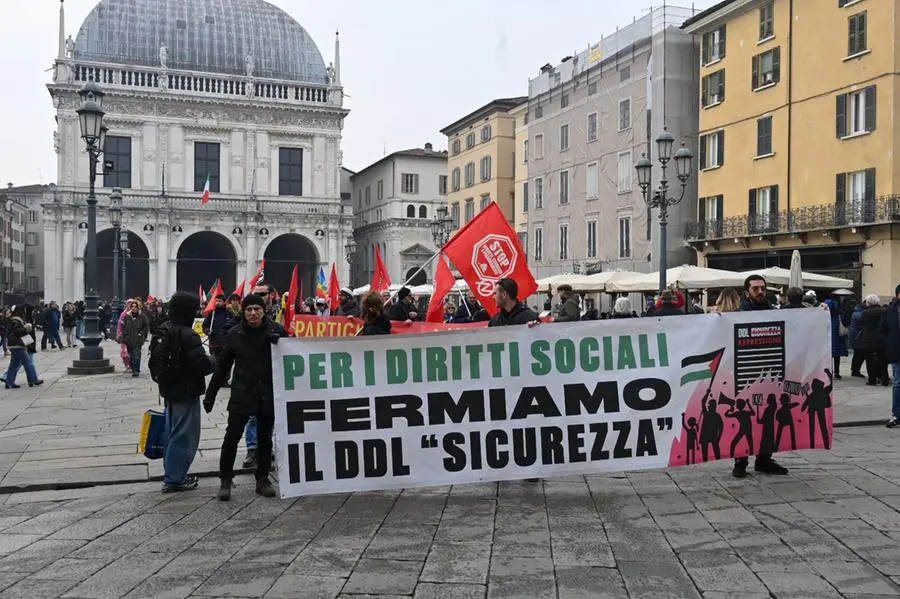 Piazza Loggia, la manifestazione contro il Ddl Sicurezza