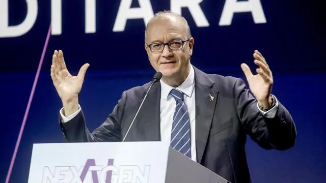 Giuseppe Valditara, ministro dell'istruzione e del merito, partecipa all’evento “Next Gen AI Summit” sull’intelligenza artificiale nel mondo della scuola presso il MiCo a Milano, 3 febbraio 2025. ANSA/MOURAD BALTI TOUATI