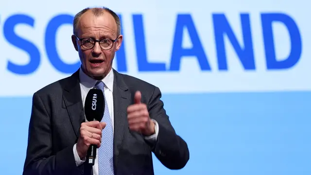 epa11915842 Chairman of Germany's Christian Democratic Union (CDU) Friedrich Merz speaks during the CDU/CSU final election campaign event ahead of the German federal elections in Munich, Germany, 22 February 2025. EPA/GINTARE KARPAVICIUTE