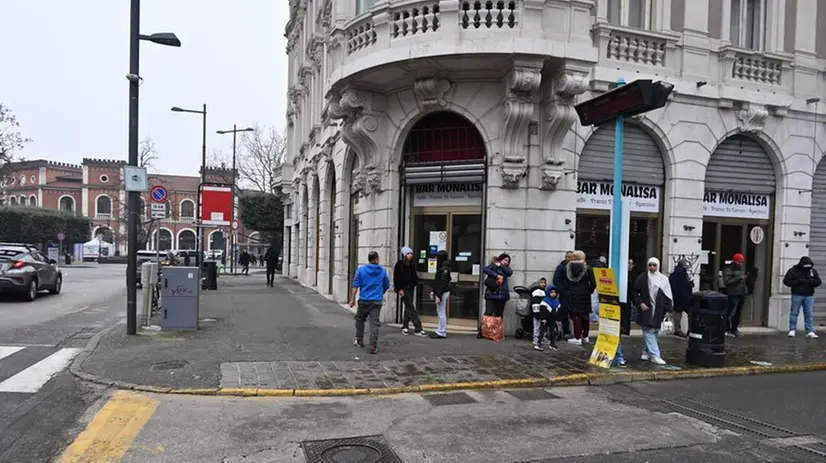 Il bar Monalisa vicino alla stazione dei bus - © www.giornaledibrescia.it