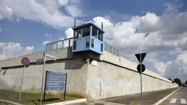 Una veduta esterna dell'area femminile del carcere di Rebibbia, dove una detenuta ha tentato di uccidere i suoi due figli, Roma, 18 settembre 2018. ANSA/MASSIMO PERCOSSI