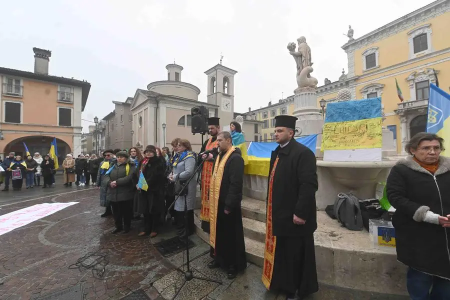 CRONACA BRESCIA PIAZZA MERCATO MANIFESTAZIONE PER L'UCRAINA PER CARINI 23-02-2025 MARCO ORTOGNI NEW EDEN GROUP