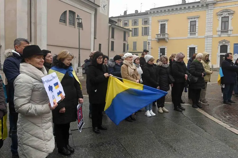 CRONACA BRESCIA PIAZZA MERCATO MANIFESTAZIONE PER L'UCRAINA PER CARINI 23-02-2025 MARCO ORTOGNI NEW EDEN GROUP