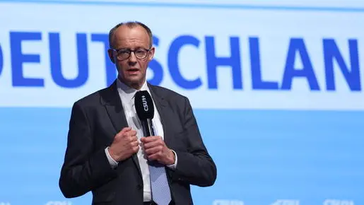 epa11915803 Chairman of Germany's Christian Democratic Union (CDU) Friedrich Merz speaks during the CDU/CSU final election campaign act ahead of German federal elections in Munich, Germany, 22 February 2025. EPA/GINTARE KARPAVICIUTE