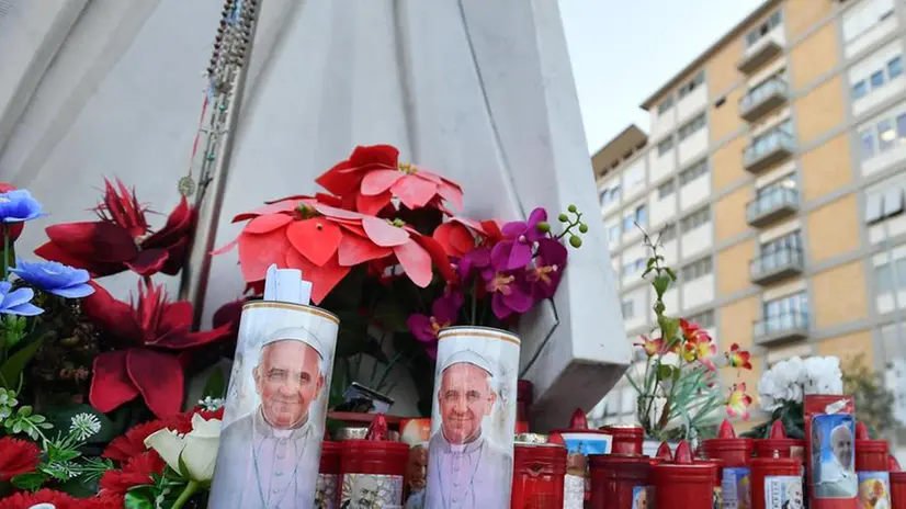 Papa Francesco ricoverato al Policlinico Gemelli Roma, 21 febbraio 2025 ANSA/FABIO CIMAGLIA