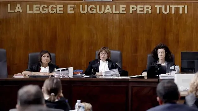 La giudice Elisabetta Canevini durante la requisitoria dei Pm al processo sul disastro ferroviario di Pioltello presso il palazzo di giustizia a Milano, 23 luglio 2024. ANSA/MOURAD BALTI TOUATI