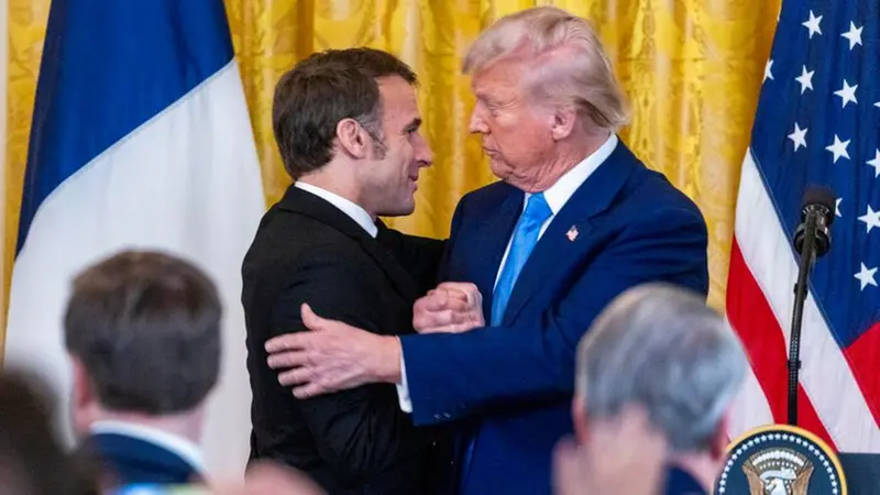 L'incontro tra Emmanuel Macron e Donald Trump - Foto Epa/Shawn Thew © www.giornaledibrescia.it