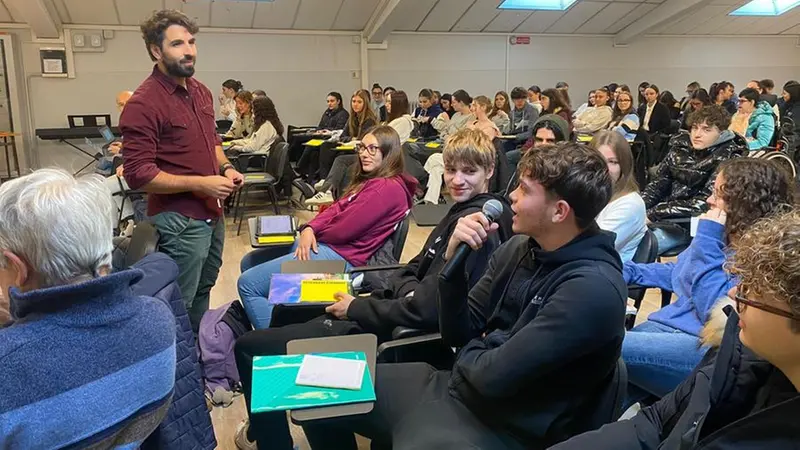 Alcuni dei ragazzi protagonisti del progetto Hub della Conoscenza