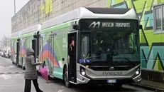 CRONACA BRESCIA PRESENTAZIONE NUOVI AUTOBUS ELETTRICI DI BRESCIA TRASPORTI REDAZIONE CRONACA 25-02-2025 GABRIELE STRADA NEW EDEN GROUP