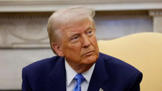 epa11922633 US President Donald Trump meets with French President Emmanuel Macron (Not Pictured) in the Oval Office of the White House in Washington, DC, USA, 24 February 2025. EPA/LUDOVIC MARIN / POOL