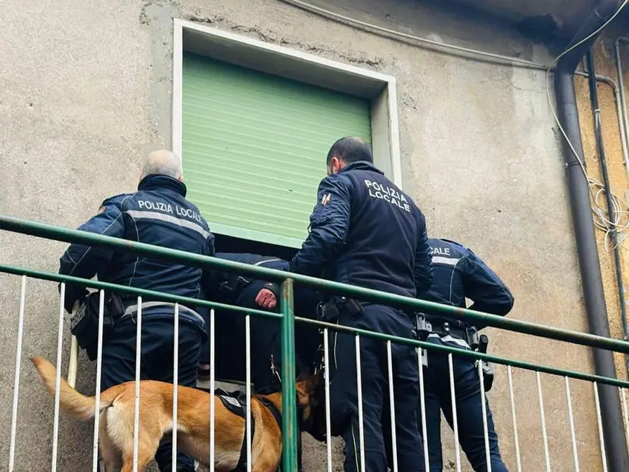 Rezzato, operazioni di sgombero da parte della Polizia locale