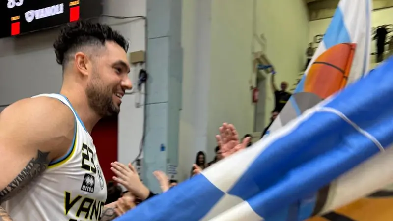 Burns in maglia Cremona - © www.giornaledibrescia.it