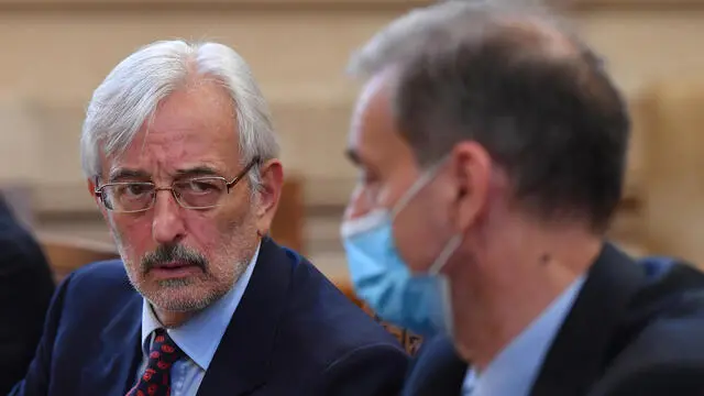 Il procuratore generale della Corte di Cassazione, Giovanni Salvi, e l'avvocato generale Piero Gaeta (D), durante una conferenza stampa in Cassazione, Roma, 25 giugno 2020. ANSA/ETTORE FERRARI