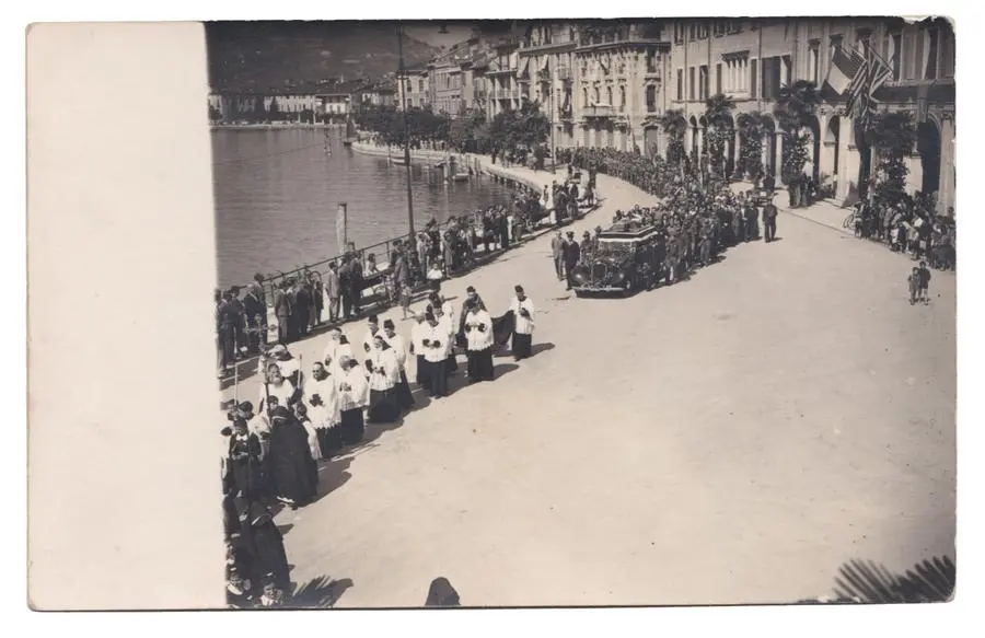 I funerali del partigiano Ippolito Boschi, maggio 1945