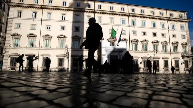 Giornalisti durante l’incontro tra il Governo ed i Sindacati a palazzo Chigi, Roma, 28 novembre 2023. ANSA/ANGELO CARCONI