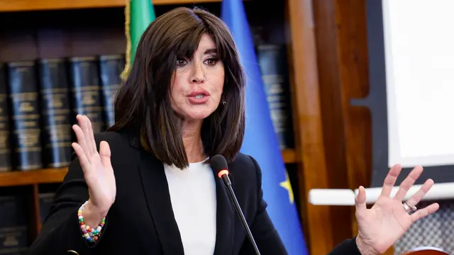 Il ministro dell’Universita’, Anna Maria Bernini, durante il convegno ‘Per un'universita’ nuova in un'Italia migliore’, Senato, Roma 27 febbraio 2025. ANSA/FABIO FRUSTACI