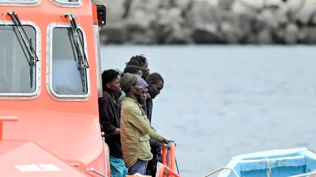 epa11902859 Migrants rescued at sea arrive at La Restinga port onboard a Spanish Safety and Rescue brigade ship, in El Hierro island, Canary Islands, Spain, 17 February 2025. Spanish Safety and Rescue brigade 'Salvamento Maritimo' rescued 73 people as they sailed about 10 miles from the shore. EPA/GELMERT FINOL