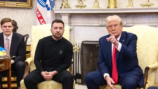 epa11930693 US President Donald Trump (R) meets with Ukrainian President Volodymyr Zelensky (L) in the Oval Office of the White House in Washington, DC, USA, 28 February 2025. Zelensky is in Washington to sign the framework of a deal, pushed by President Trump, to share Ukrainesâ€™s mineral wealth with the US. EPA/JIM LO SCALZO / POOL