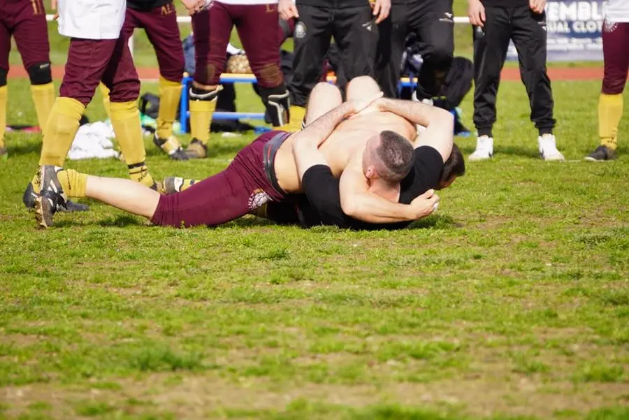 Calcio storico, il match tra i Neri di Brescia e il Centuria Roma