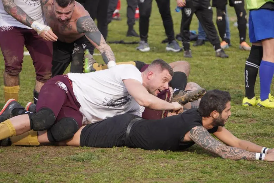 Calcio storico, il match tra i Neri di Brescia e il Centuria Roma