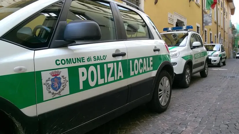 I mezzi della Polizia locale di Salò