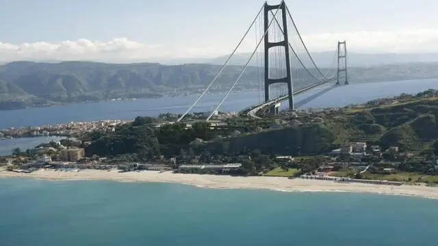 Un rendering del Ponte sullo Stretto. ANSA/US MIT +++ NPK +++