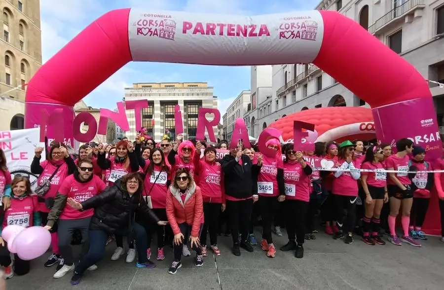 Corsa Rosa 2025, in centinaia in centro a Brescia