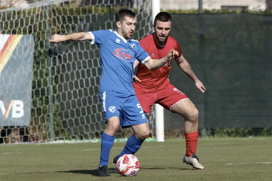 SPORT CALCIO FLERO SECONDA CATEGORIA FLERO REMEDELLO NELLA FOTO GIUBELLINI DEL FLERO E GHIDONI DEL REMEDELLO 02-03-2025 PIERPAOLO PAPETTI AGENZIA NEWREPORTER