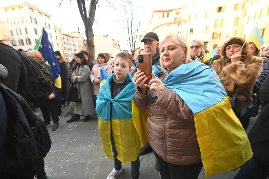 La manifestazione pro-Ucraina in largo Formentone