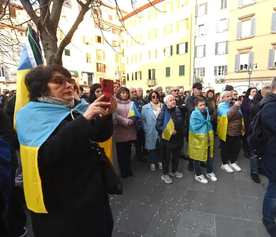 La manifestazione pro-Ucraina in largo Formentone