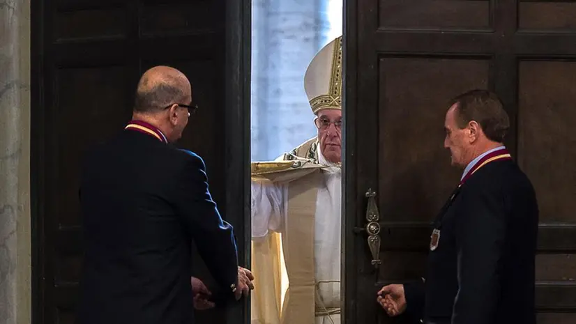 La porta santa aperta da papa Francesco - Foto Vatican Media