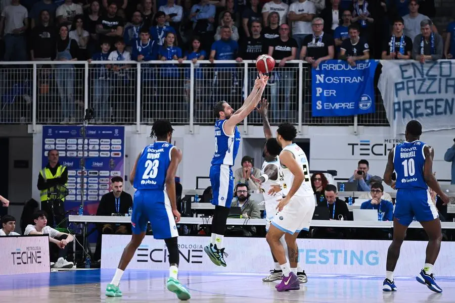 Basket, gli scatti di Germani-Cremona