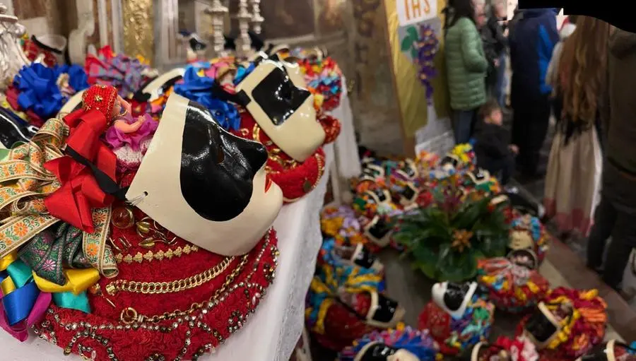 Carnevale di Bagolino, nella chiesa di San Giorgio la messa dedicata a «sunadúr e balarì»