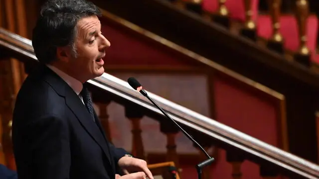 Matteo Renzi nel corso del question time al Senato, Roma 13 febbraio 2025. ANSA/MAURIZIO BRAMBATTI