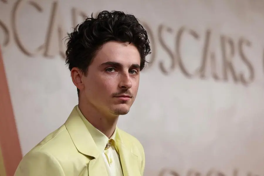 Thimotée Chalamet sul tappeto rosso degli Oscar 2025