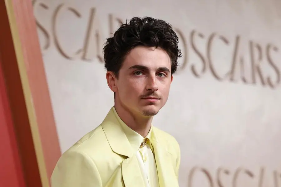 Thimotée Chalamet sul tappeto rosso degli Oscar 2025