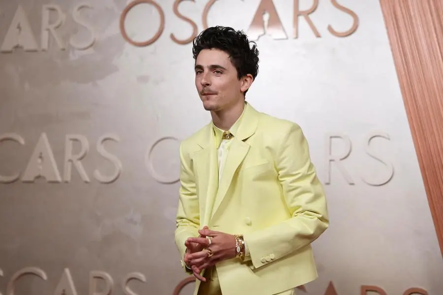 Thimotée Chalamet sul tappeto rosso degli Oscar 2025