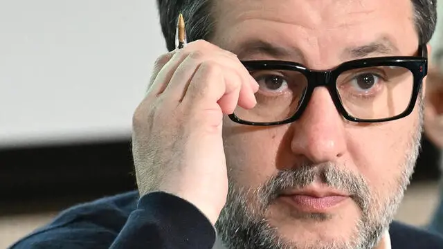 Il ministro delle Infrastrutture e della Mobilità Sostenibili, Mattero Salvini, al Centro Congressi di Assolombarda per partecipare a un incontro tra il mondo della logistica, delle spedizioni, dei trasporti, e quello dell'economia produttiva italiana, Milano, 4 marzo 2025. ANSA/DANIEL DAL ZENNARO