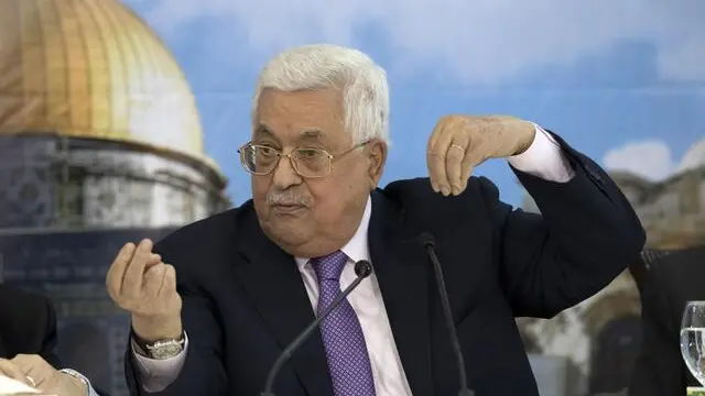 epa06951532 Palestinian President Mahmoud Abbas 'Abu Mazen' delivers a speech during the opening of a two-day convention of the Palestine Liberation Organization (PLO) Central Council, at his presidential compound in the West Bank town of Ramallah, 15 August 2018. EPA/ATEF SAFADI