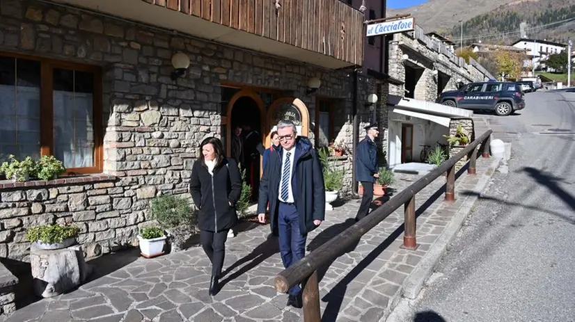 Il prefetto Andrea Polichetto in vista nei mesi scorsi a San Colombano di Collio © www.giornaledibrescia.it