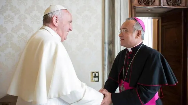 epa06954251 A handout photo made available by Vatican Media shows Pope Francis (L) with Venezuelan Roman Catholic archbishop Edgar Robinson Pena Parra, Vatican City, 17 August 2018. Pope Francis named him Substitute for the Secretariat of State on 15 August 2018, effective 15 October. EPA/VATICAN MEDIA HANDOUT HANDOUT EDITORIAL USE ONLY/NO SALES