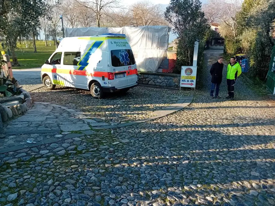 Il luogo dell'esplosione nel campeggio di Marone